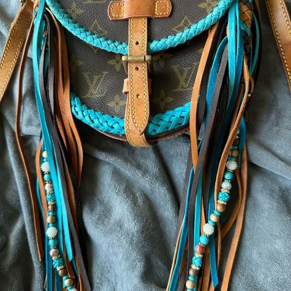 PRICE DROP 
Louis Vuitton Vintage Boho fringe bag - Picture 5 of 17